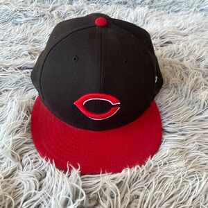 Black/Red Cincinnati Reds MLB New Era Official On Field 7 5/8 Baseball Hat